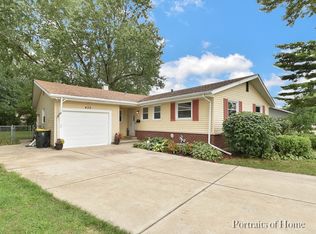 433 Thunderbird Trl, Carol Stream, IL 60188