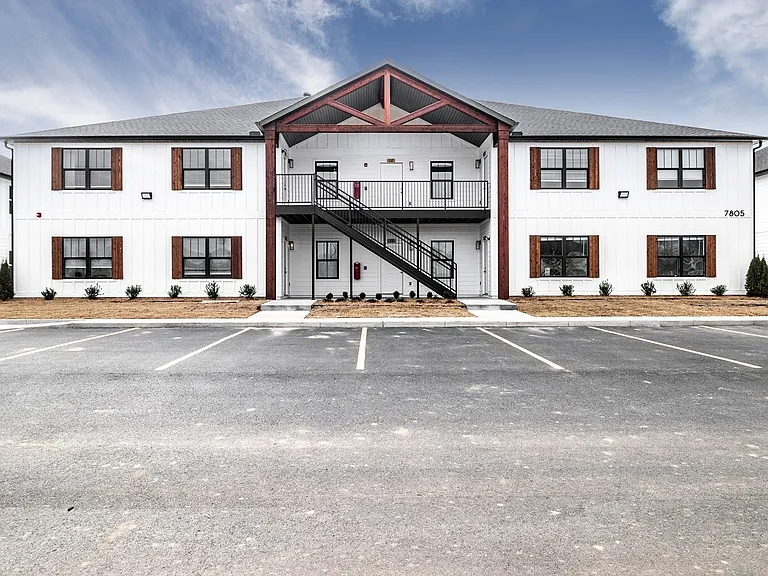 The Aviator Apartments — Photo 6