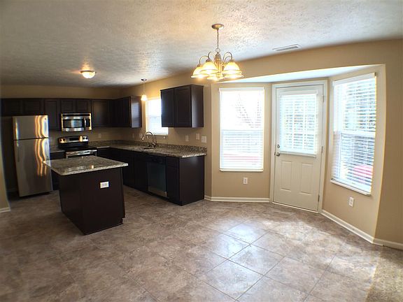 5th image of 3241 Creekshore Dr