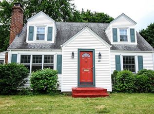 22 Brooks St, Cranston, RI 02920