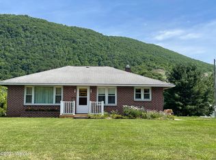 36 Lizardville Rd, Mill Hall, PA 17751