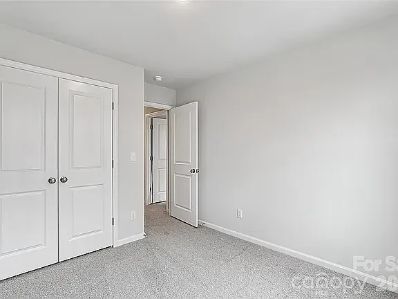 520 Bond St — Photo 22