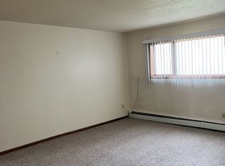 1205 3rd St NW APT 4, Mandan, ND 58554