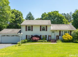 33 Deforest Dr, North Branford, CT 06471