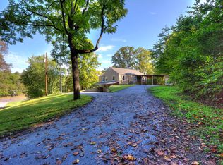 903 Mize Ln, Sevierville, TN 37862