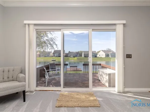 7007 Longwater Dr, Maumee, OH 43537