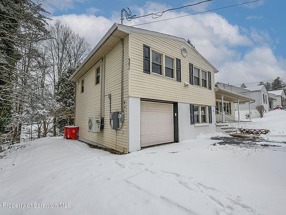 3rd image of 16 Hall Ave