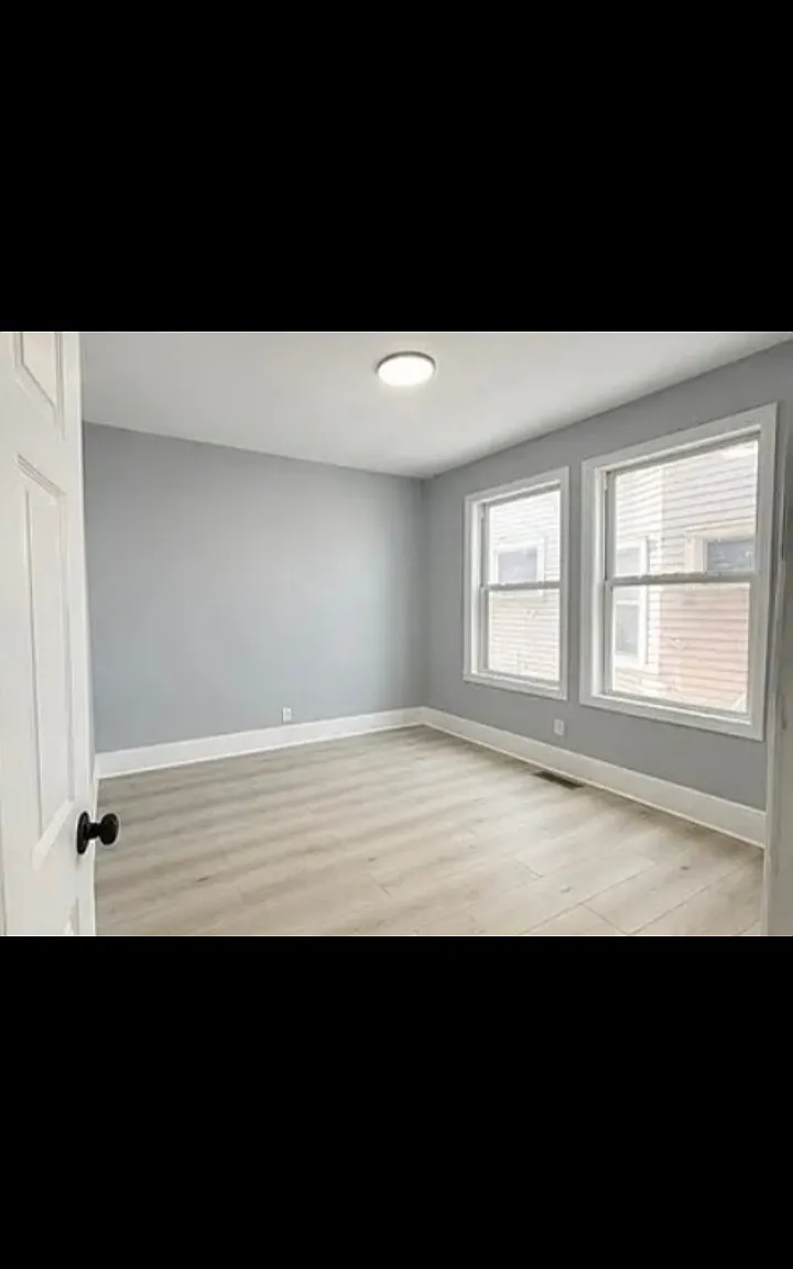 3 bed, $2,350 — Photo 2