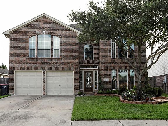 2nd image of 6734 Laguna Trace St