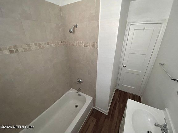 5th image of 2325 WESTBROOK Circle S