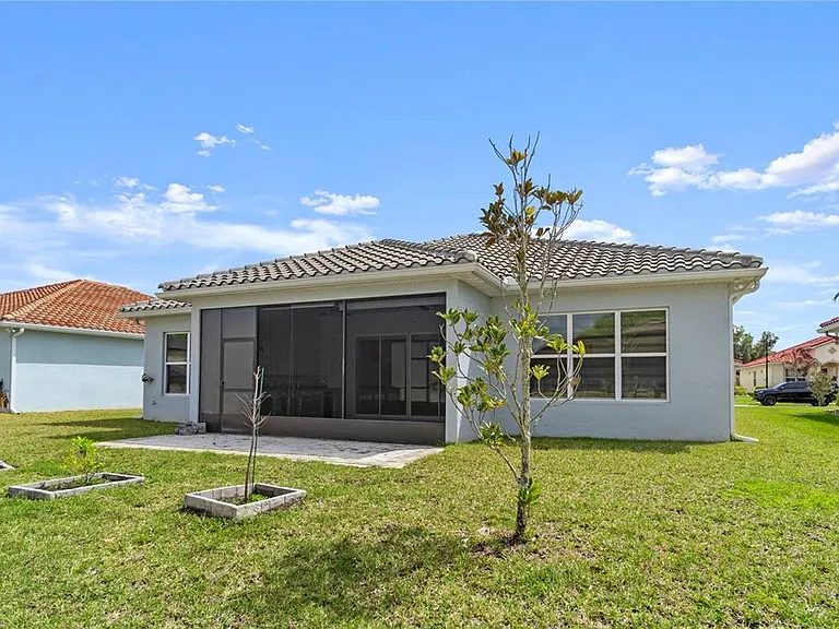 2320 Symphony Cir — Photo 48