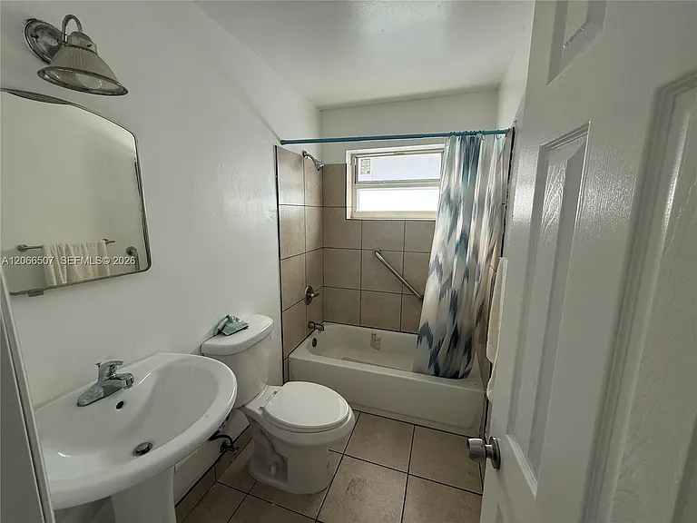 14355 NE 6th Ave #6 — Photo 8
