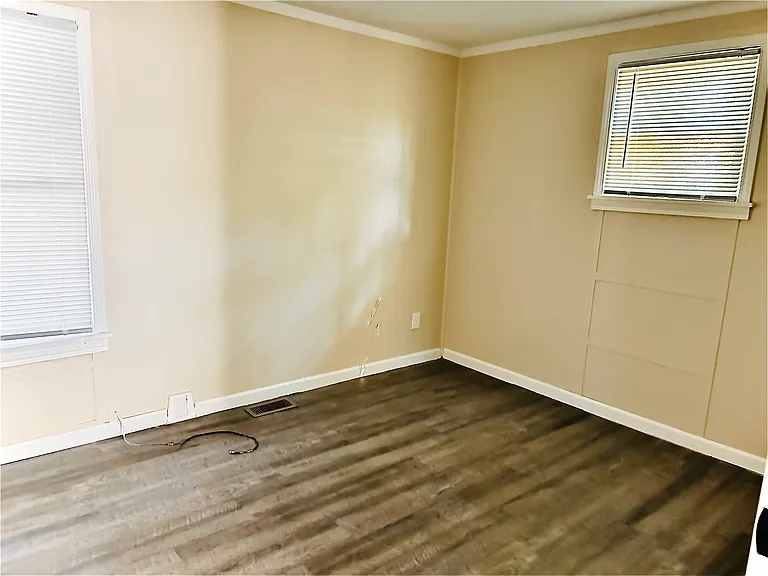 110 W Willow Dr #F — Photo 3