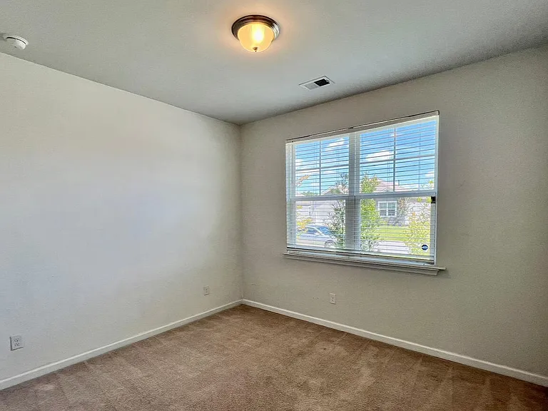 598 Wayton Cir — Photo 14