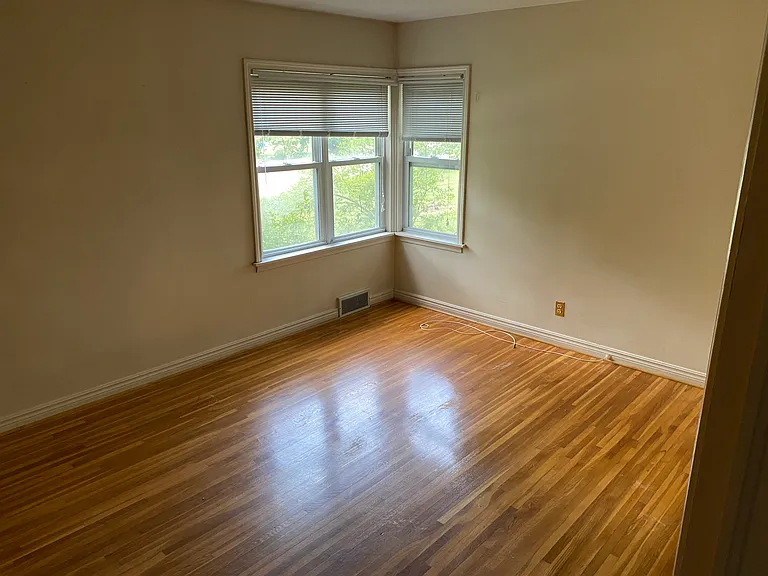 704 Morningside Dr — Photo 7