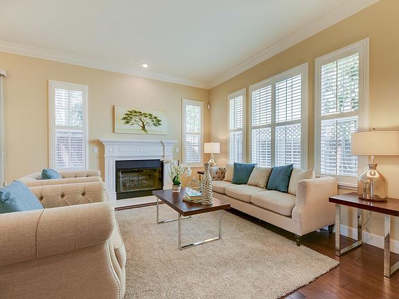 3rd image of 2055 Heather Glen Dr
