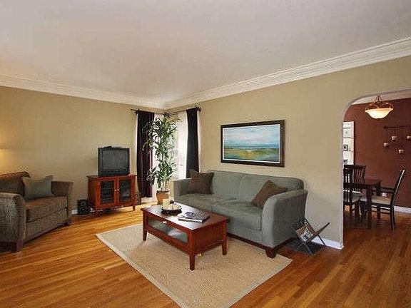 3rd image of 4160 Maryland St