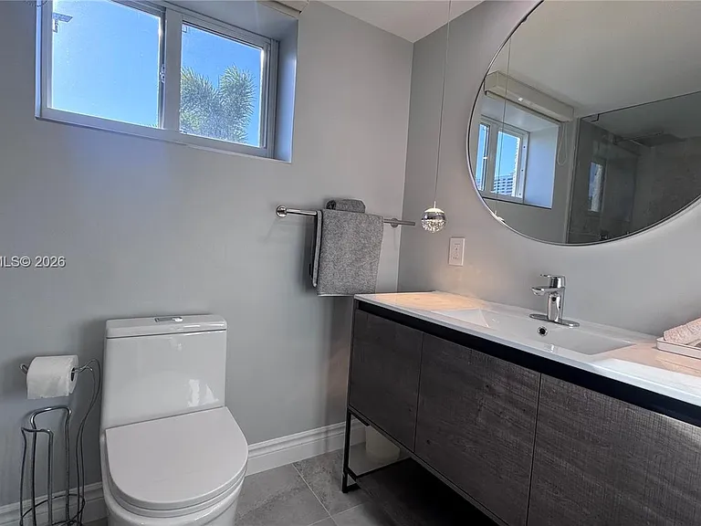903 NE 27th Ave #903 — Photo 17
