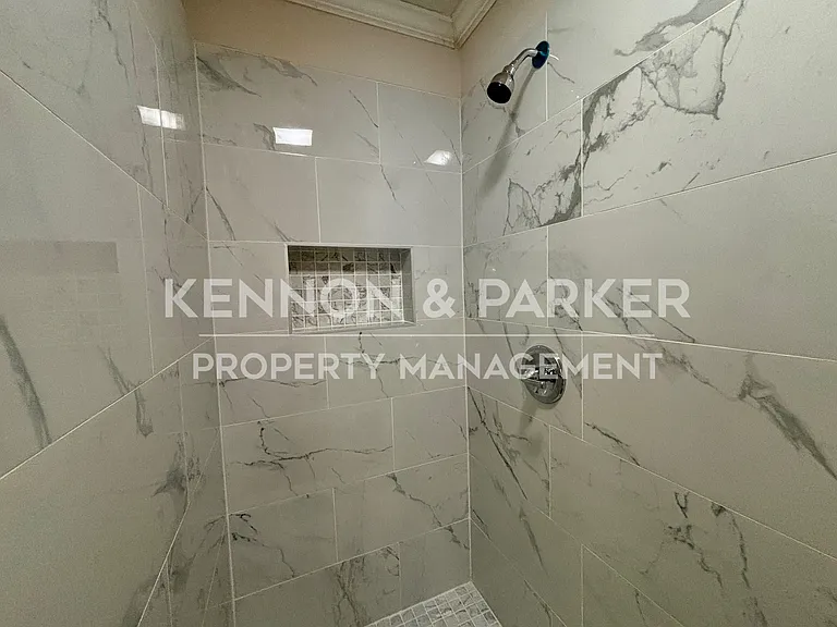 4494 Longview Dr — Photo 16