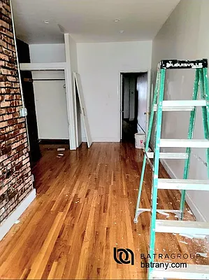 Rented by Batra Group Inc | media 3