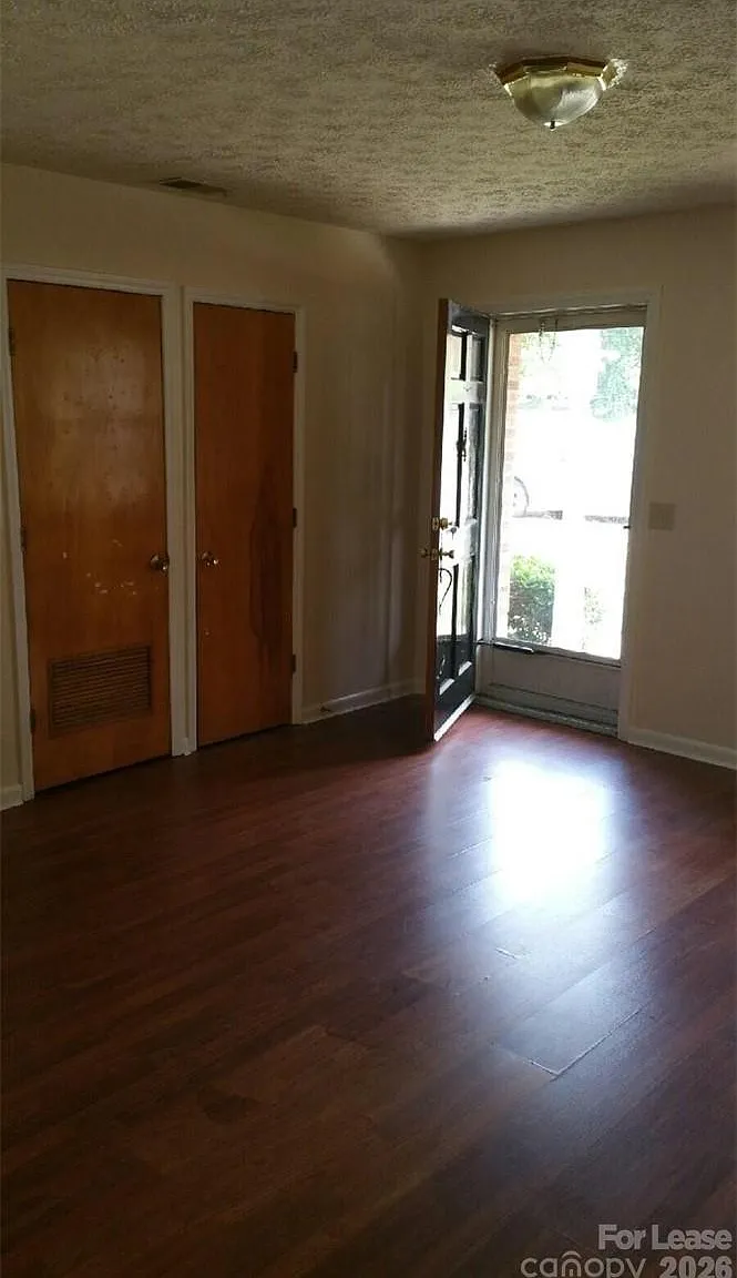 2 bed, 2.0 bath, $850 — Photo 4