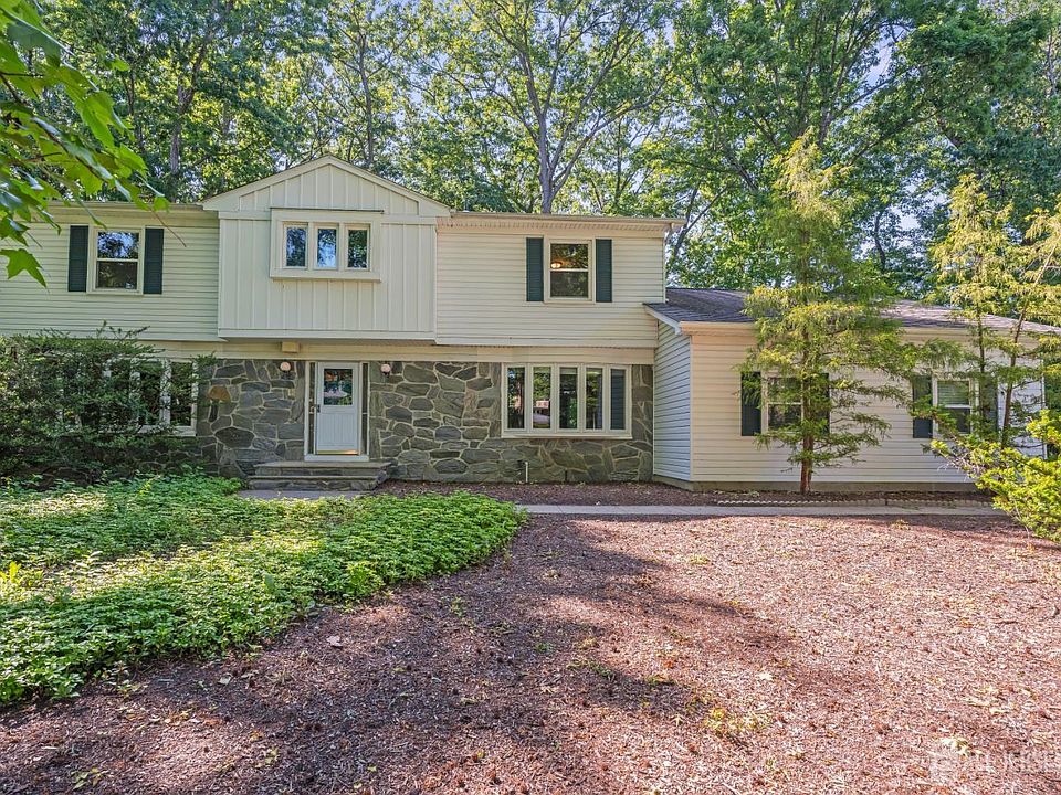 1st image of 40 Independence Dr