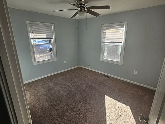 5th image of 293 Choate St #293