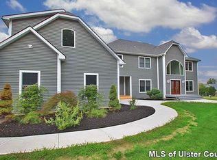 120 Kingsview Rd, Wallkill, NY 12589