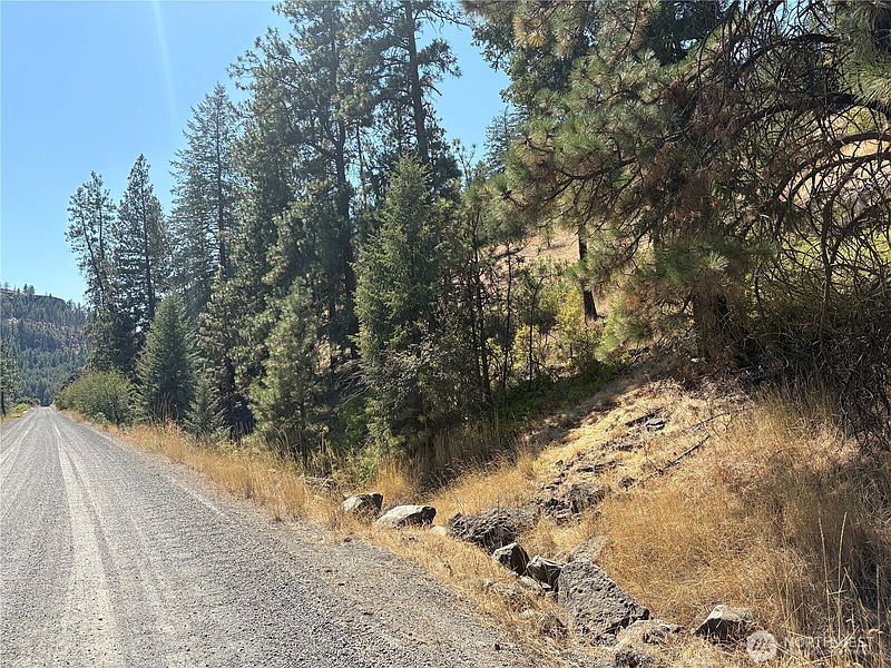 18th image of 32900 Hawk Creek Ranch Rd N