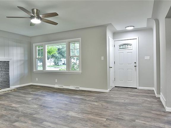 4th image of 4104 Arden Blvd