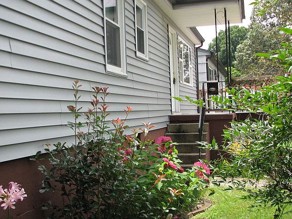 3rd image of 234 E Columbia Ave
