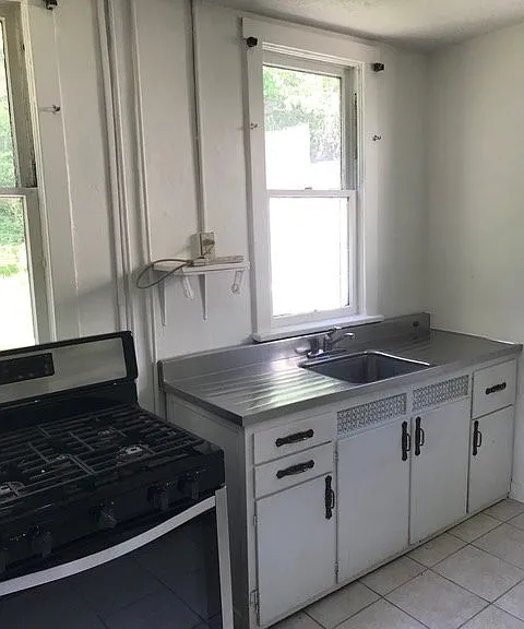 6349 Douglas St — Photo 9