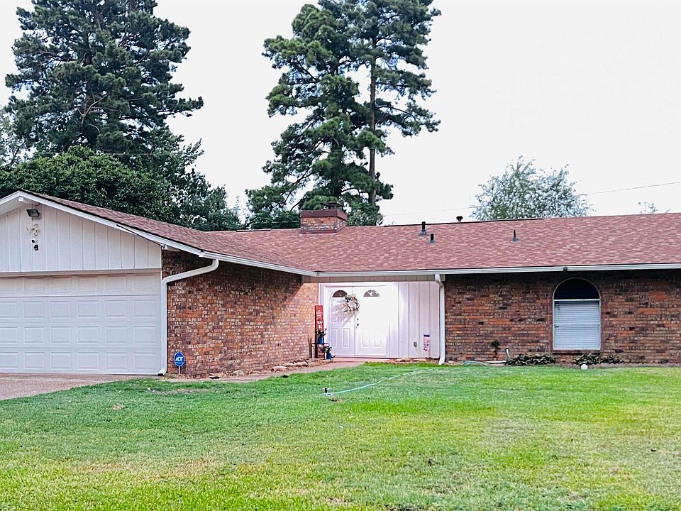 1st image of 51 Broadmoor Dr