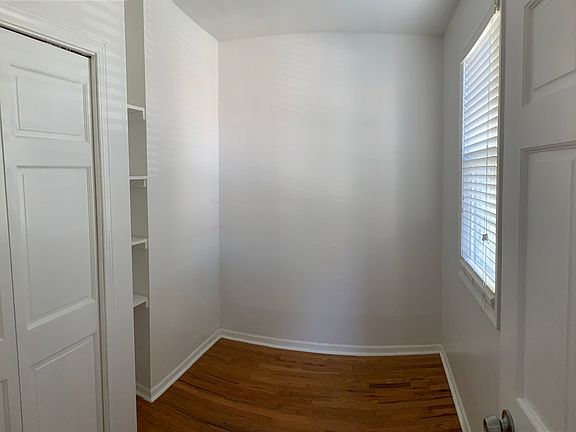 4th image of 3315 W Dickens Ave #2