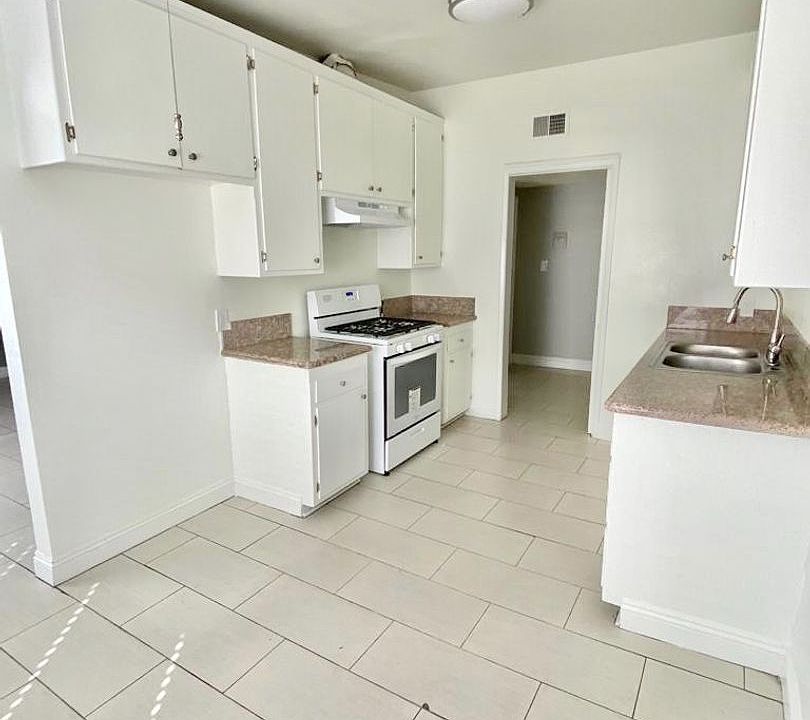 1st image of 833 Victor Ave APT 8