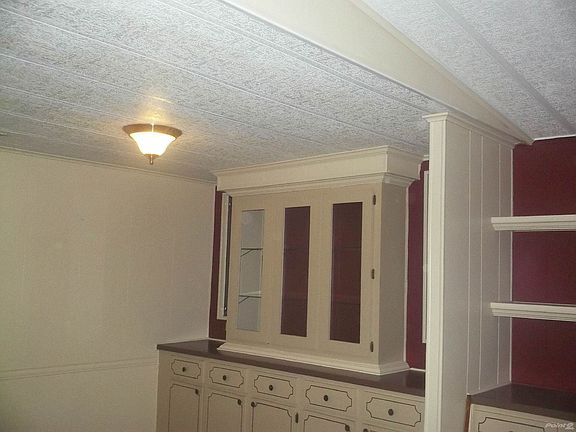 4th image of 3193 Junction Cir