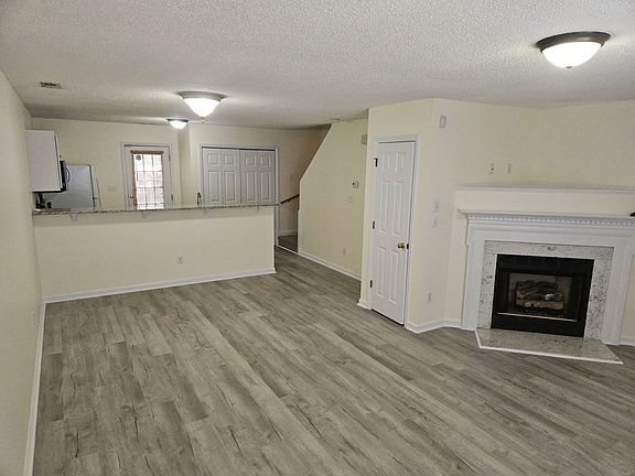 4th image of 2225 Violet Bluff Ct