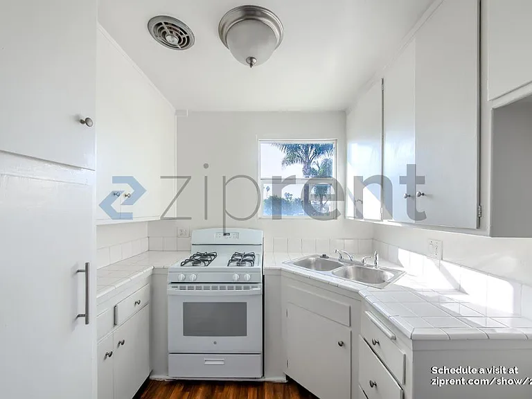 1934 S Holt Ave #4 — Photo 5