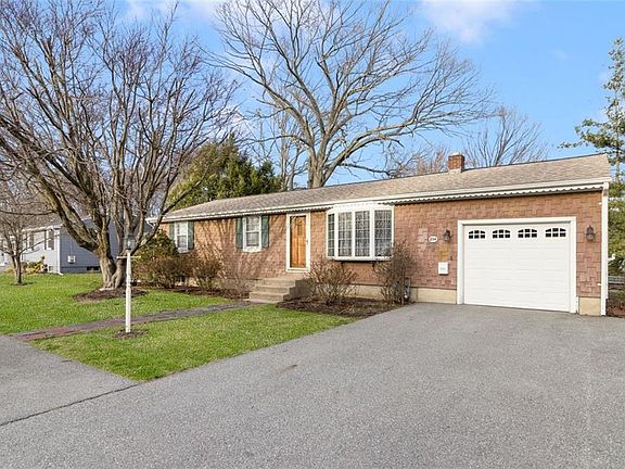 2nd image of 234 Lake Garden Dr