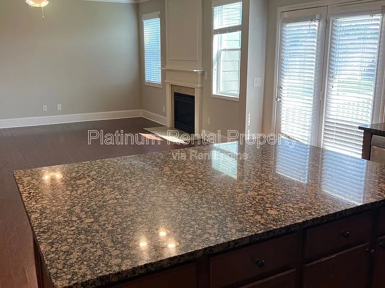 4770 Leatherstone Way — Photo 12