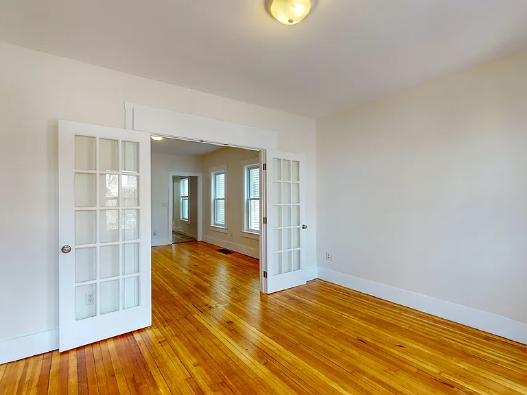 679 Winchester Ave #2 — Photo 8