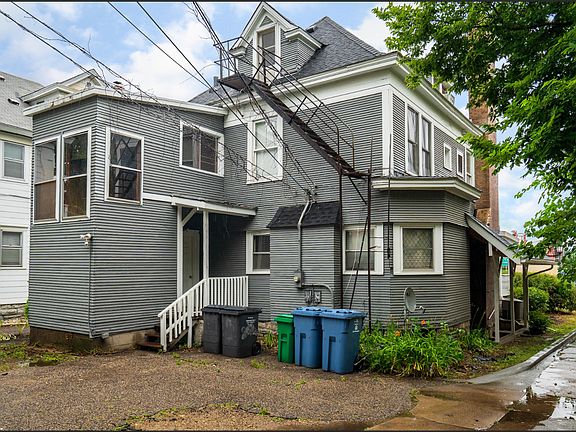 3rd image of 1924 Colfax Ave S Floor 2