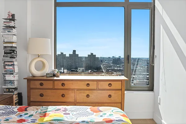 Sold by Compass | media 7