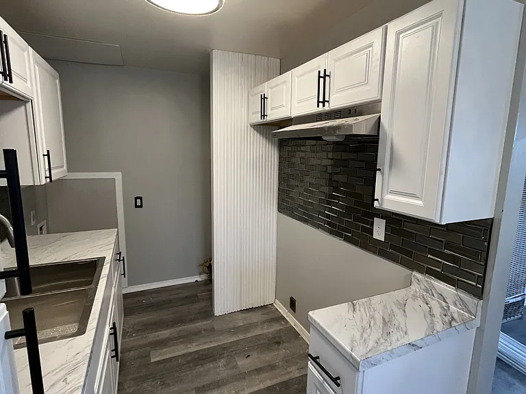 2414 Hancock Ave #2418 — Photo 3