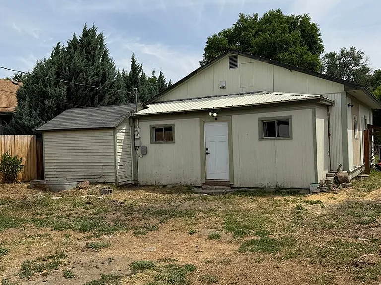 403 N Pacific St — Photo 13