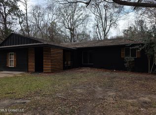 2815 Hillside Dr, Hattiesburg, MS 39401