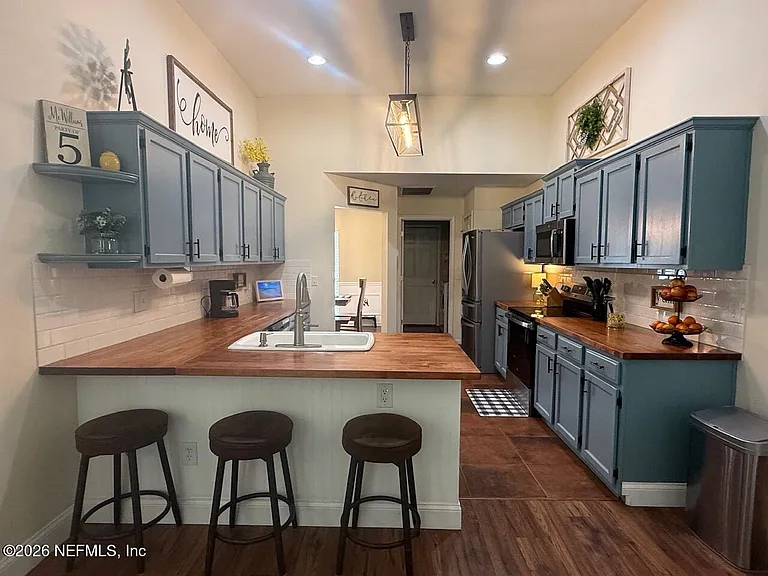 1484 Wild Iris Ln — Photo 10