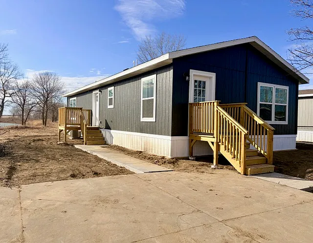 3618 Warren Ct — Photo 13