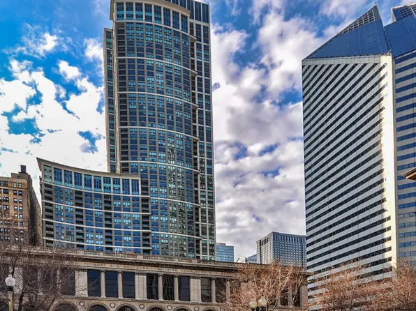 130 N Garland Ct APT 1605, Chicago, IL 60602