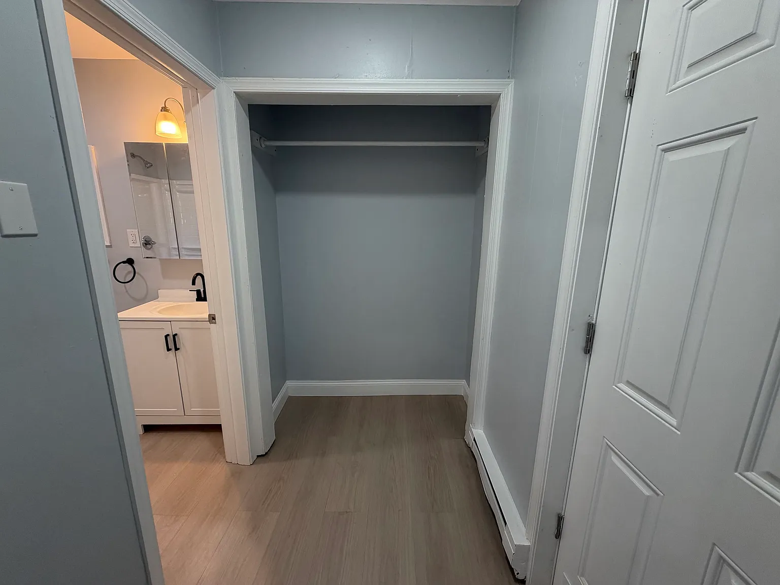 1 bed, $1,075 — Photo 3
